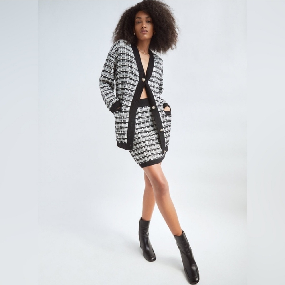 Aritzia Babaton Lacer Cardigan